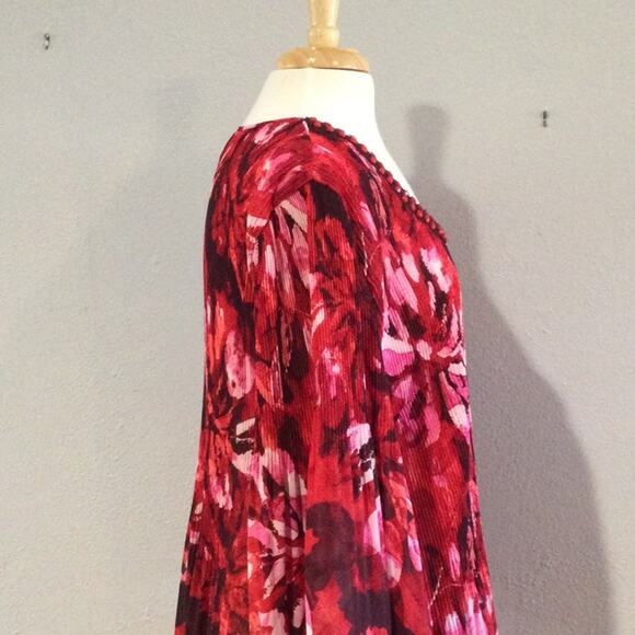 Catherine's Colorful Sheer Crinkle Stretch  Bell Sleeve Tunic Top 2X (22-24) - Picture 6 of 16